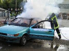 Foto: Übung Fahrzeugbrand