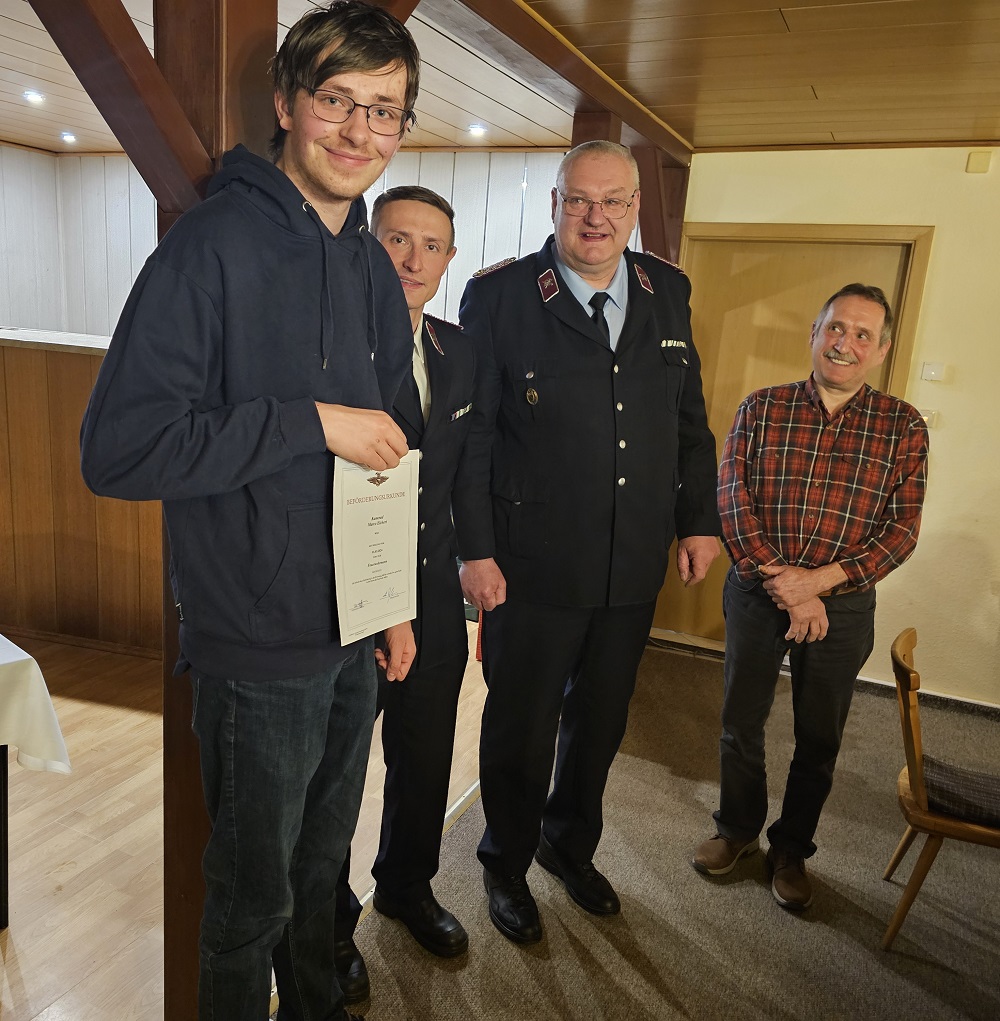 Foto: JHV 14.3.25 Beföderung Feuerwehrmann